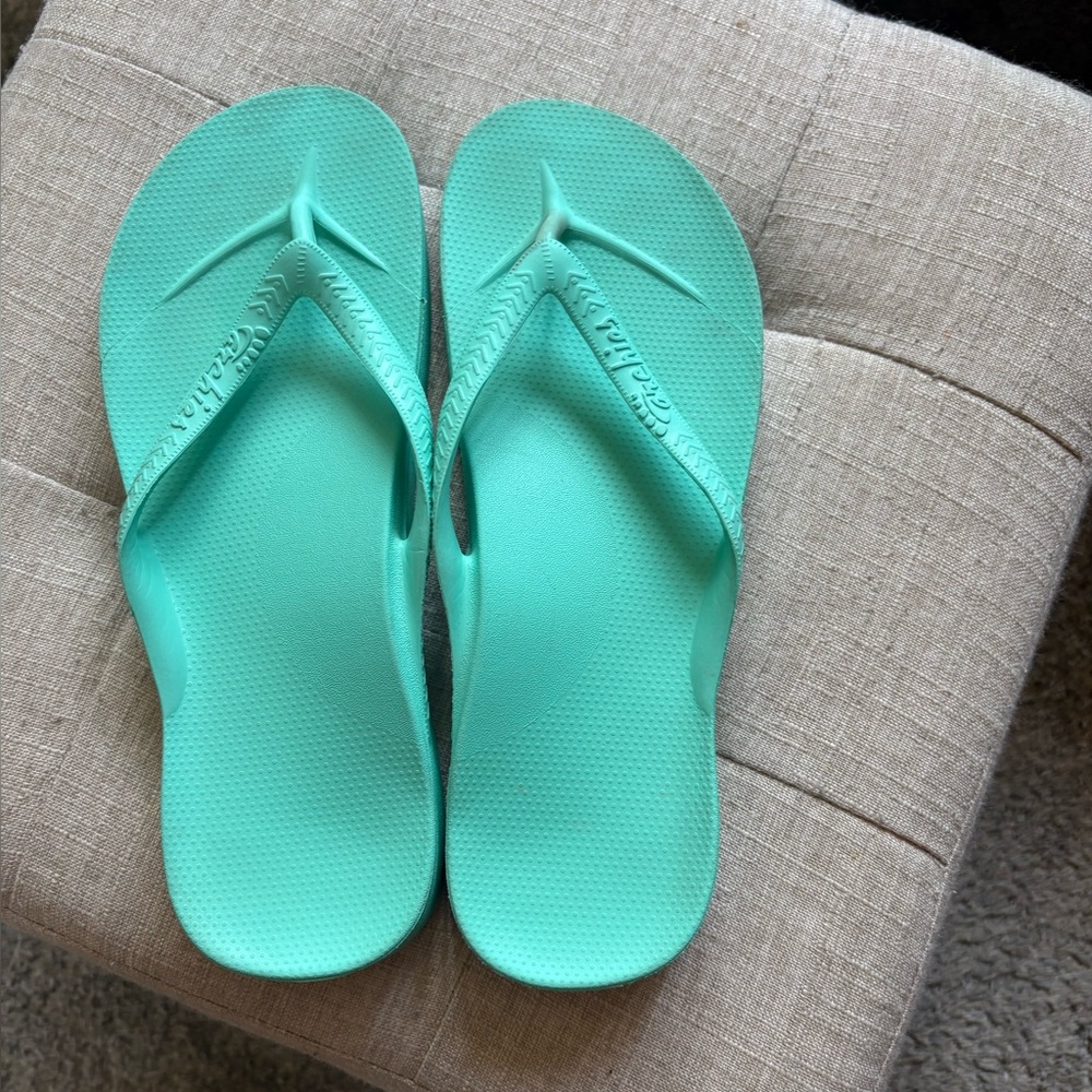 Archie’s flip flop in mint size 8 - Picture 4 of 7